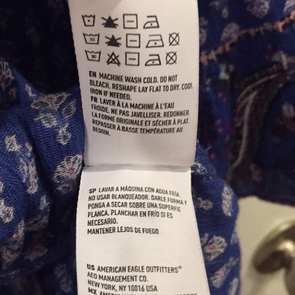 ✨ MAKE OFFER ✨
{AMERICAN EAGLE} BELL SLEEVE TOP - Picture 5 of 9